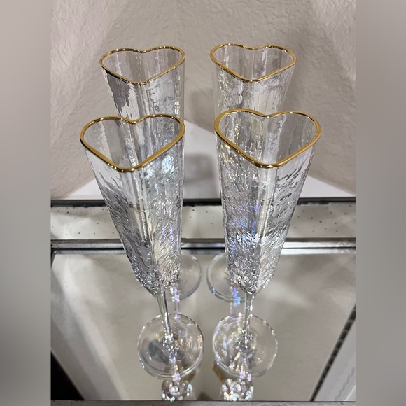 6-PIECE NEW HEART SHAPED IRIDESCENT
MARTINI/WINE/CHAMPAGNE/GLASSES BUNDLE - Picture 15 of 15